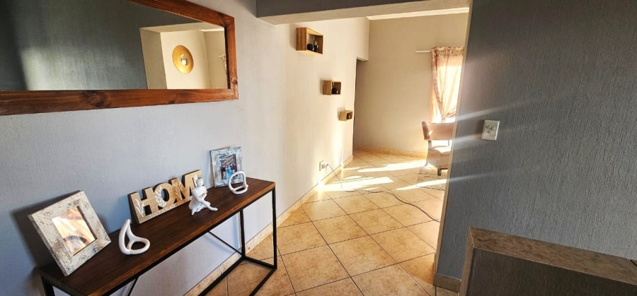 To Let 4 Bedroom Property for Rent in Safari Gardens North West